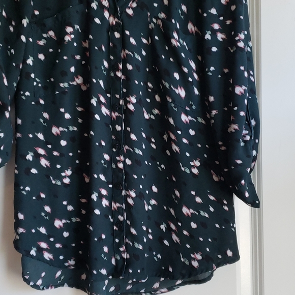 Green blouse - Picture 3 of 3